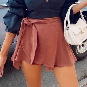 Vestique Women's Rust Skort